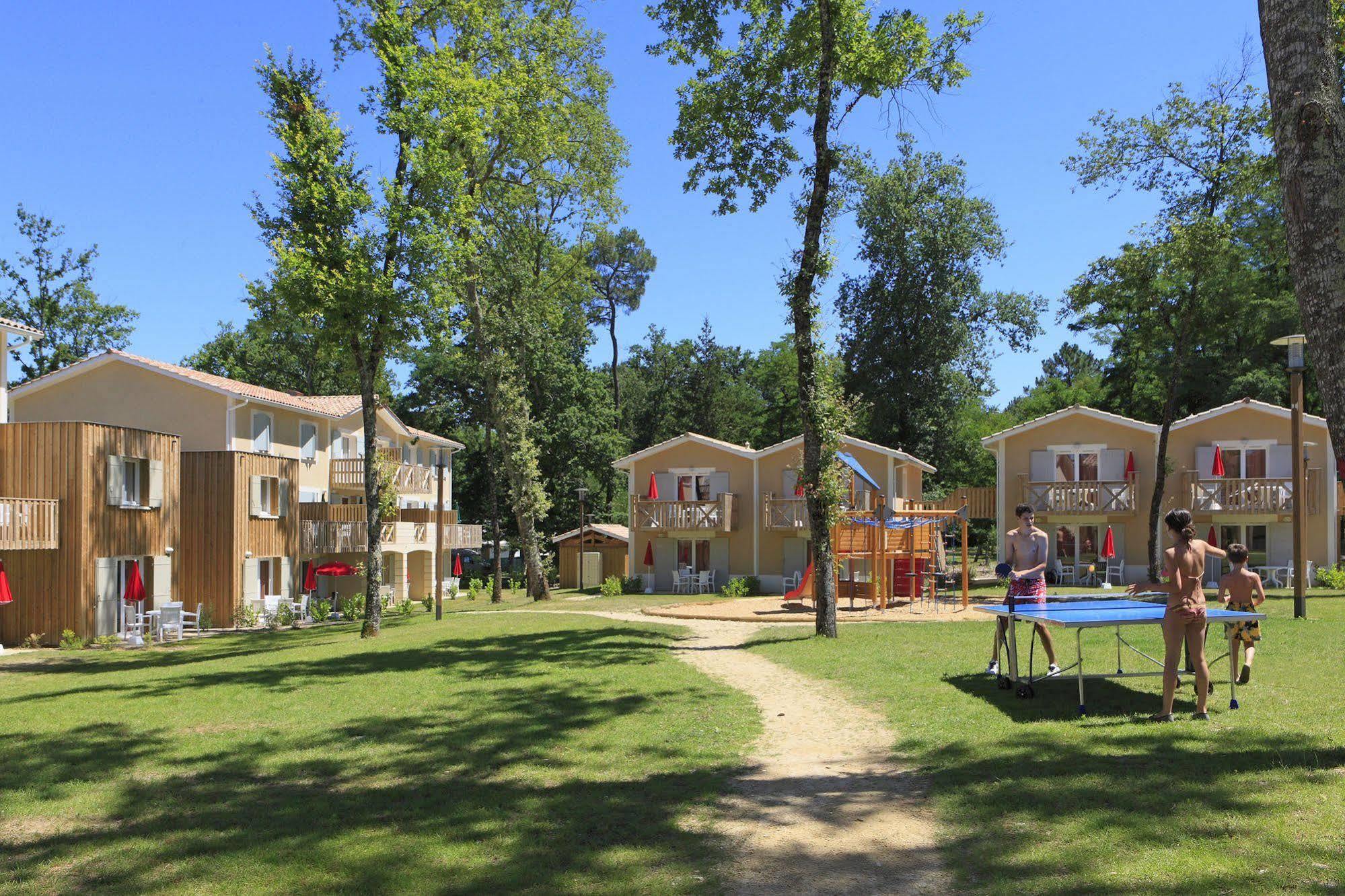 Vacanceole - Le Domaine Du Golf D'Albret Barbaste Exterior foto