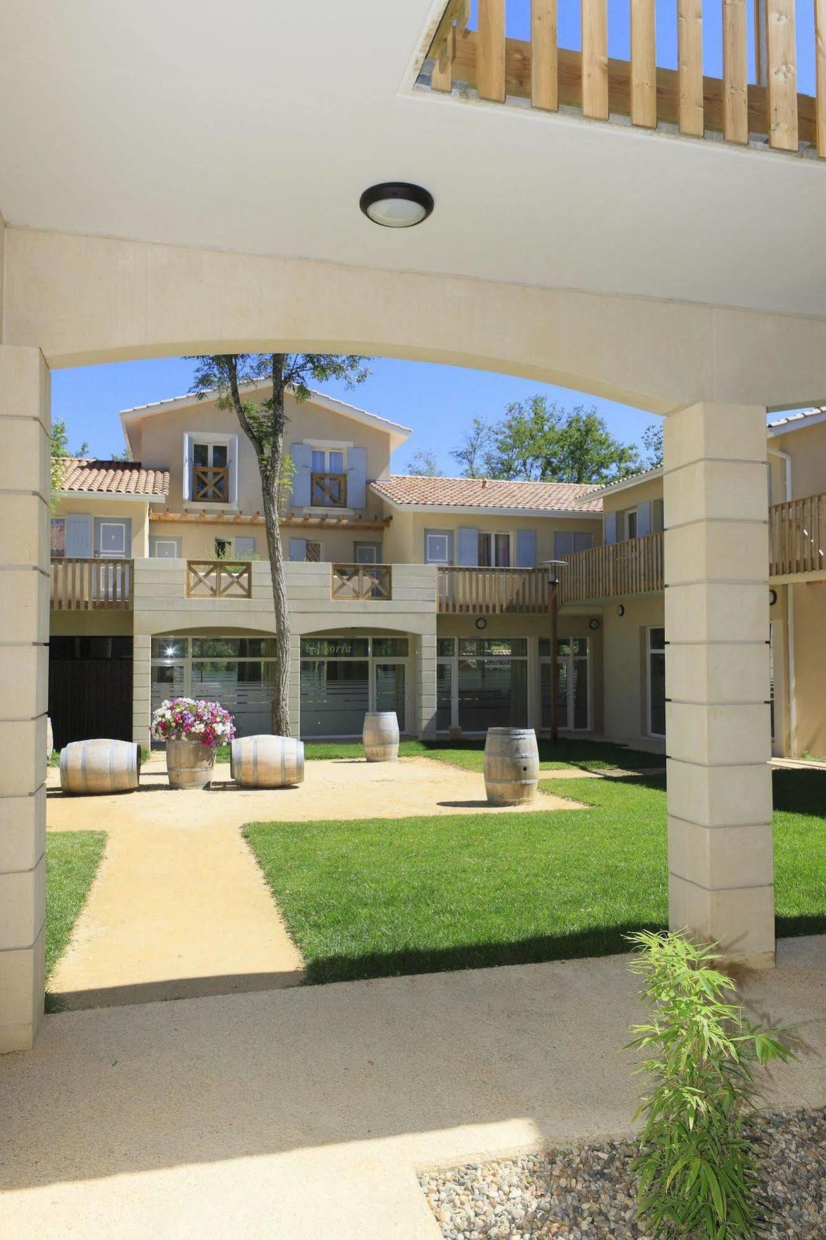 Vacanceole - Le Domaine Du Golf D'Albret Barbaste Exterior foto